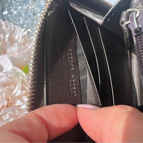 EUC GUCCISSIMA BROWN LEATHER WALLET - Picture 7 of 8